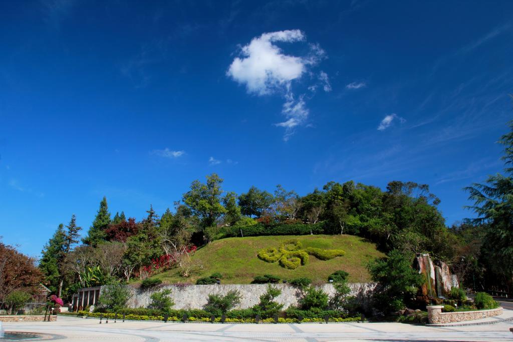 Fleur De Chine Hotel Yuchi Luaran gambar The tomb of King Heo Jun